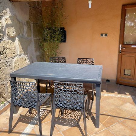 Spacieux Duplex Central Avec Terrasse Tropezienne Salon-de-Provence Exterior foto